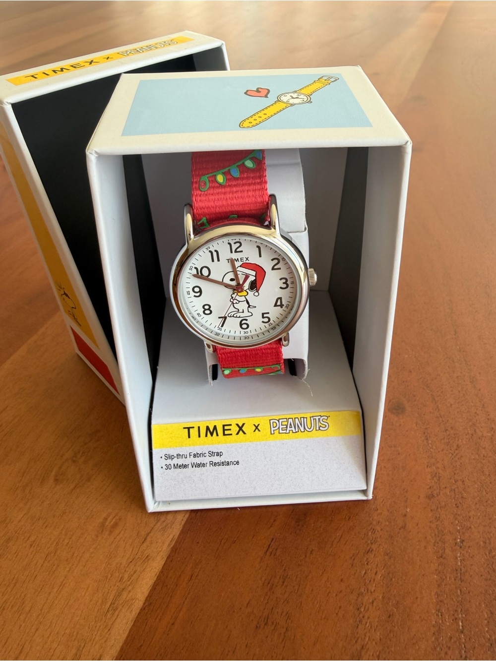 🎄🐶 TIMEX x PEANUTS Snoopy Holiday 38mm Watch ❤️ NEW IN BOX